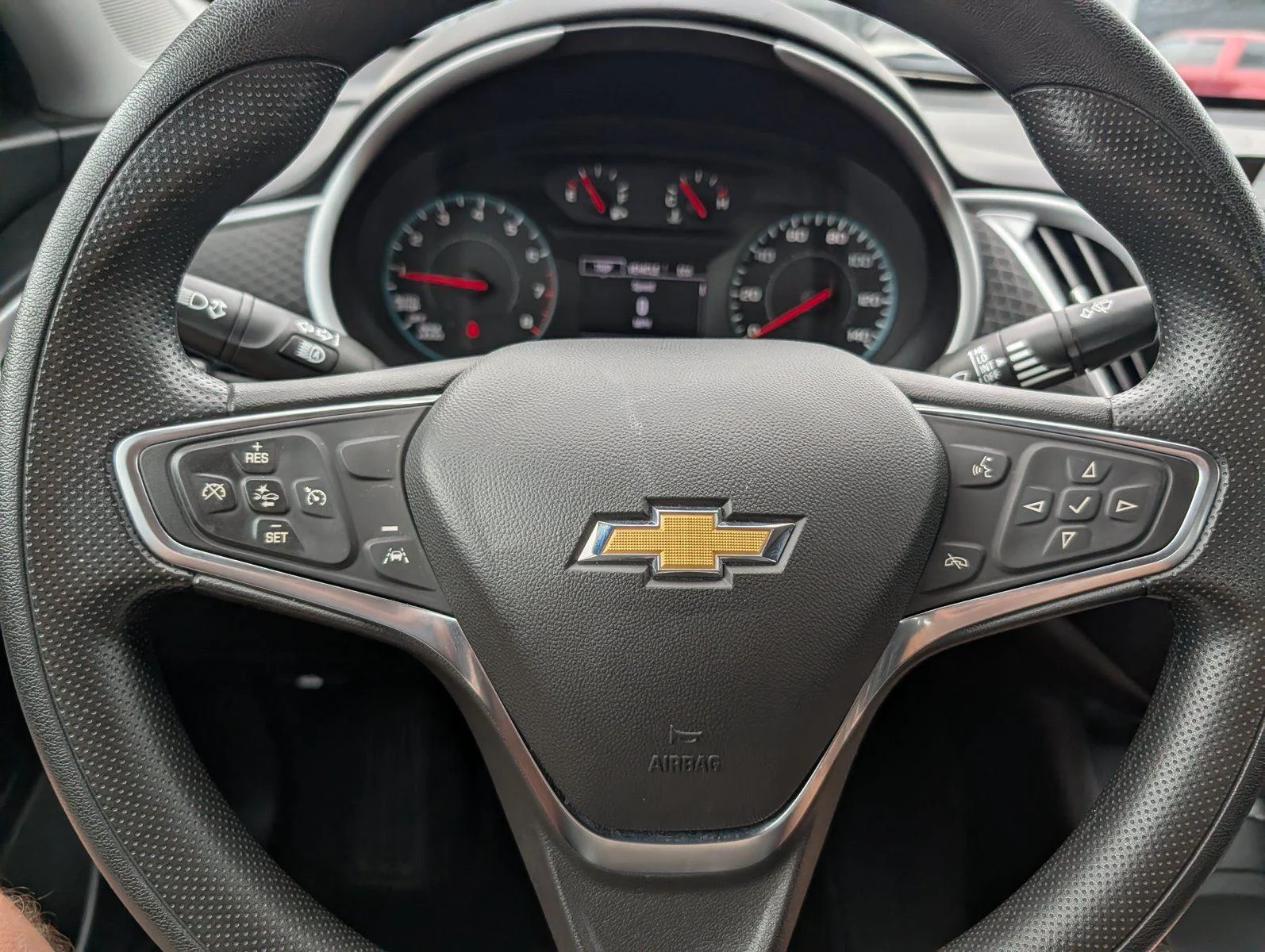 Used 2024 Summit White Chevrolet LT image 22