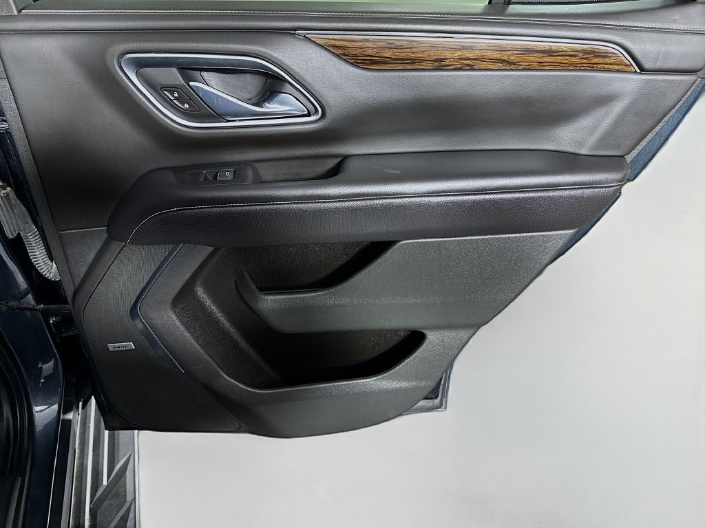 Used 2021 Shadow Gray Metallic Chevrolet Premier image 24