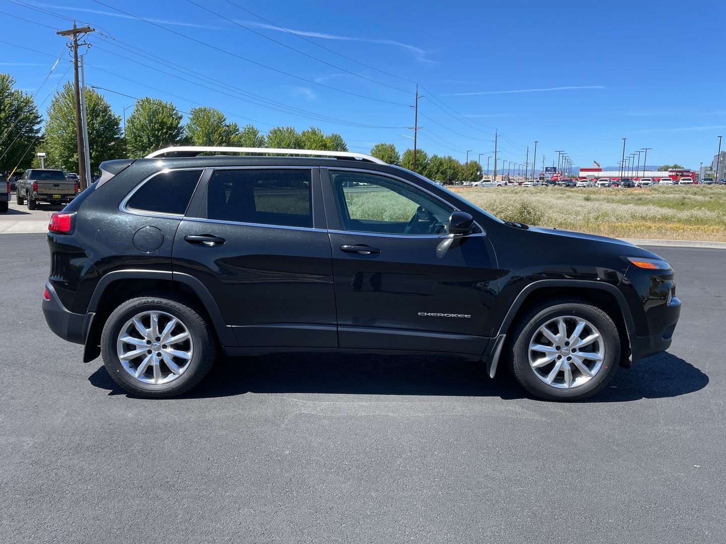 Used 2014 Jeep Cherokee Limited with VIN 1C4PJMDSXEW197018 for sale in Union Gap, WA