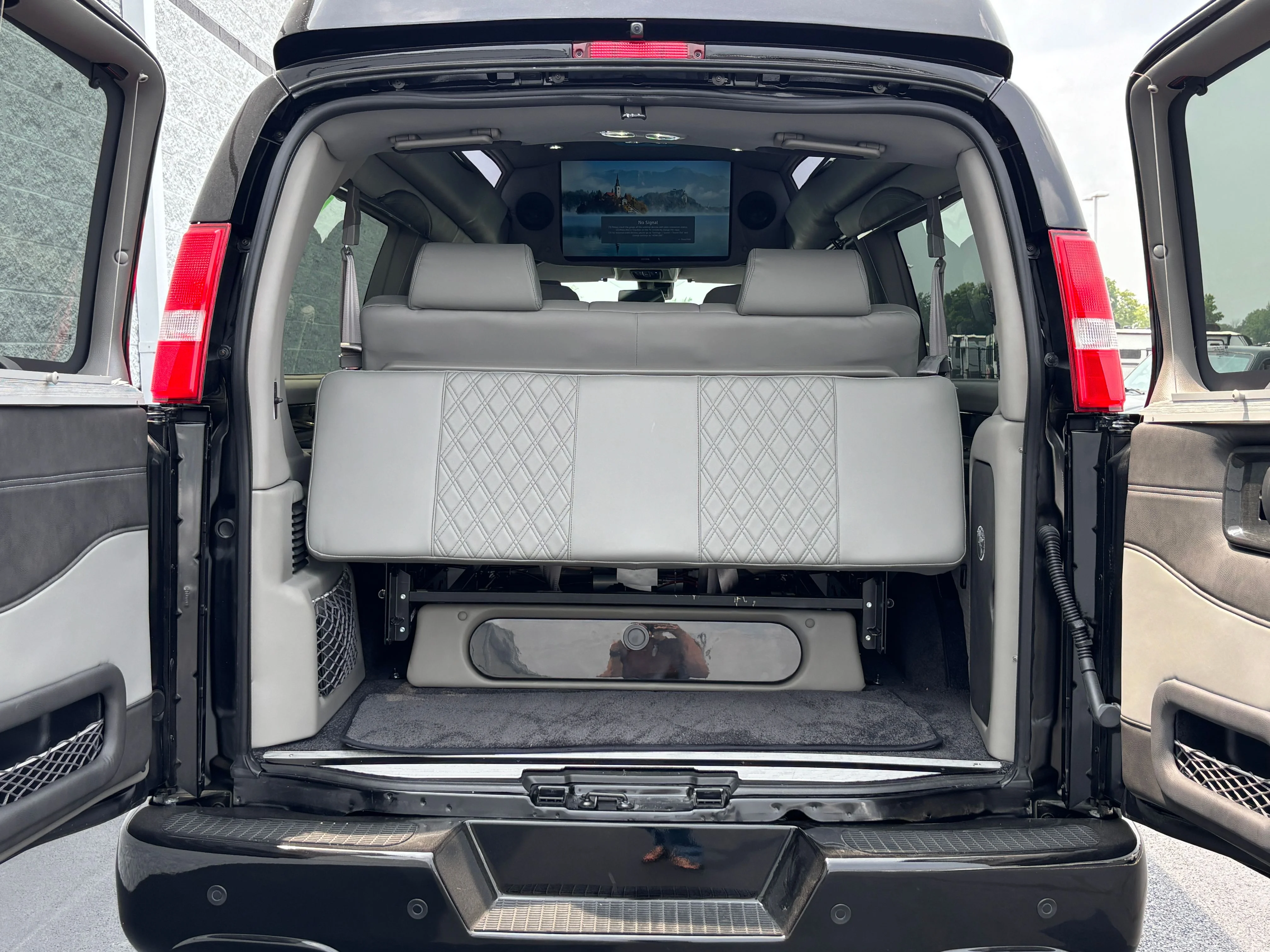 New 2026 Onyx Black GMC Explorer Limited SE image 10