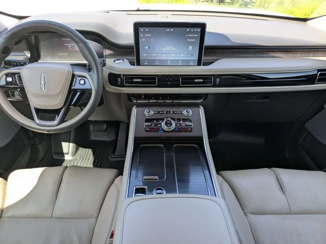Used 2022 White Metallic Lincoln Reserve image 15