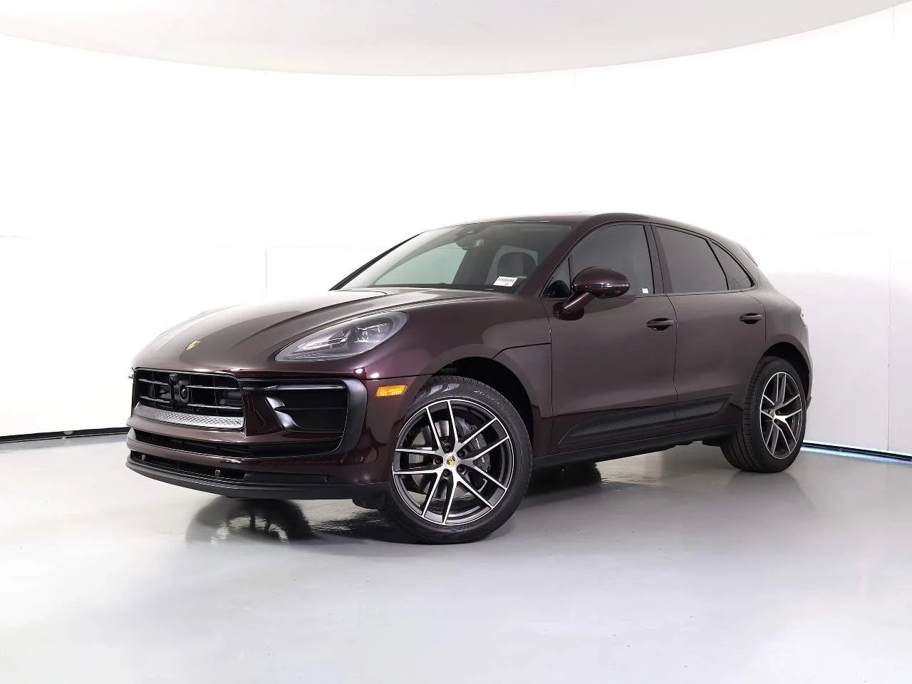2025 Porsche Macan T