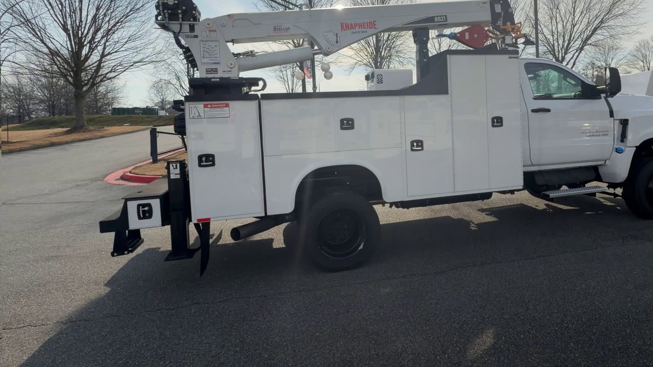 2024 Chevrolet Silverado 4500 HD Chassis Cab Work Truck - Photo 9