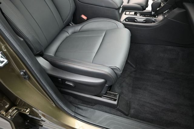 Used 2025 Green Metallic Subaru Limited Bronze Edition image 29