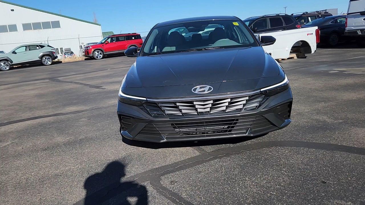New 2026 Amazon Gray Hyundai SEL Sport image 4