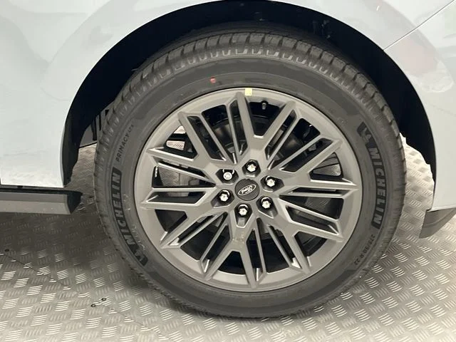 New 2027 Glacier Gray Metallic Tri-Coat Ford Platinum image 24