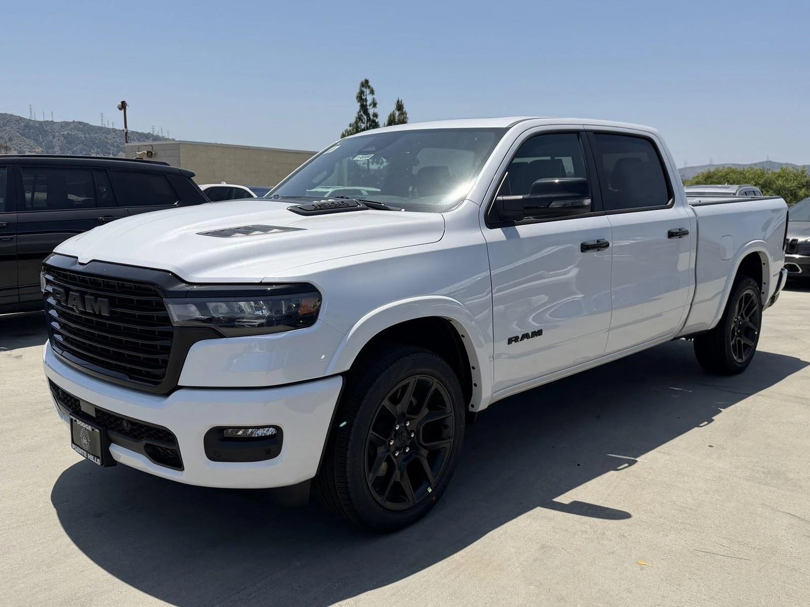 New 2026 Ivory White Tri-Coat Pearl-Coat Exterior Paint RAM Laramie image 3