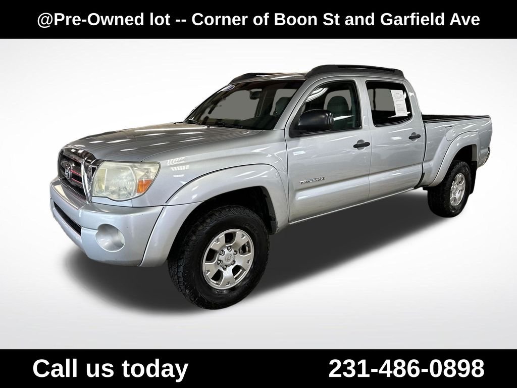 Used 2009 Silver Toyota Base image 1