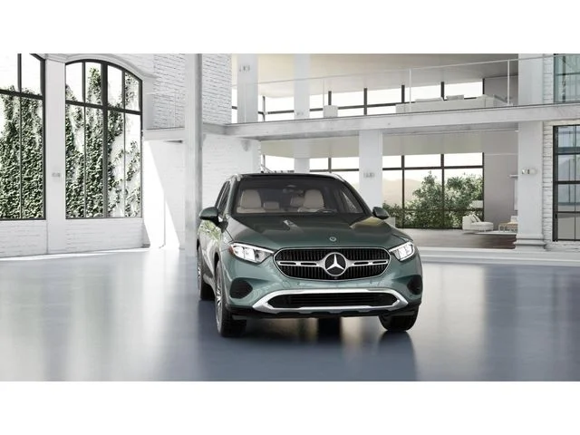 New 2027 Silver Mercedes-Benz GLC 300 image 8
