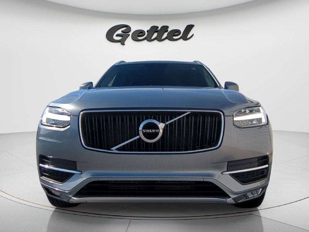 Used 2017 Gray Volvo T5 Momentum image 2