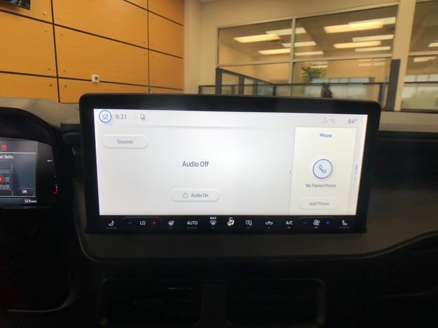 New 2026 Oxford White Ford XLT image 15