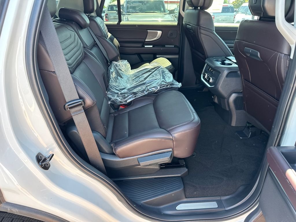 New 2026 White Ford Platinum image 15