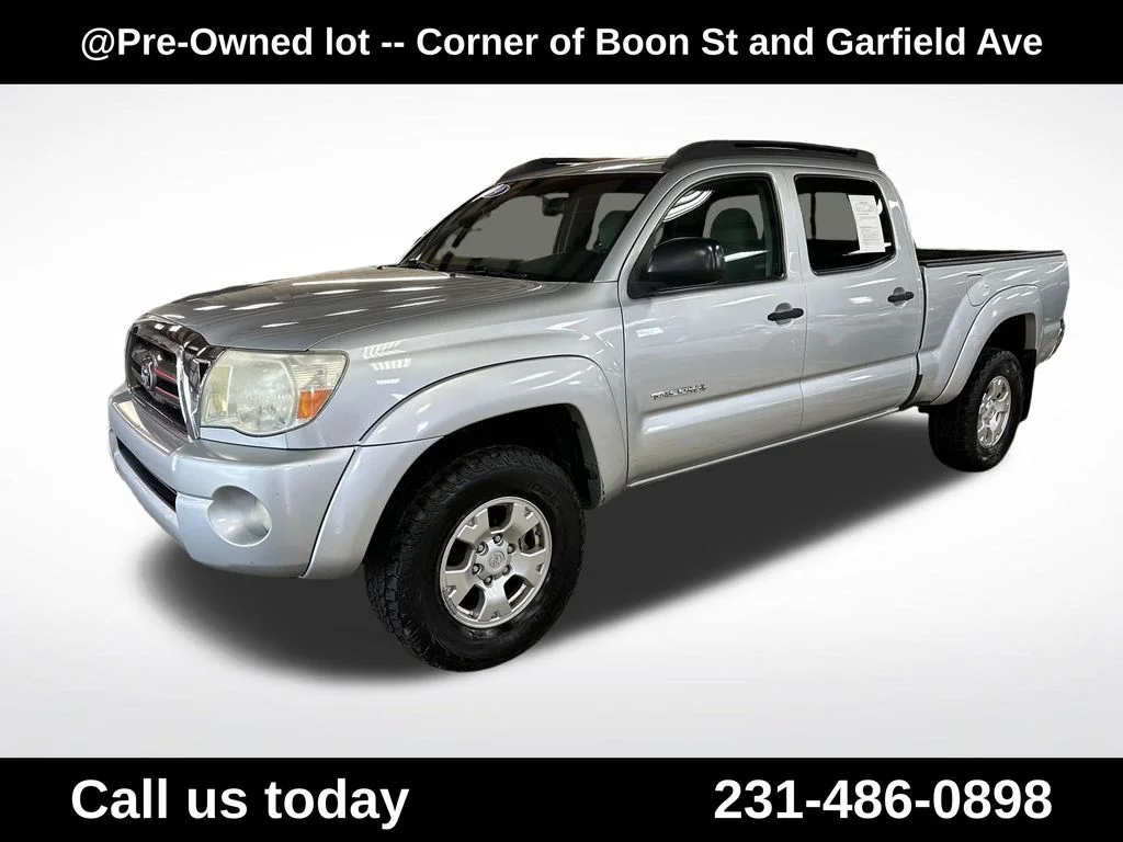 Used 2009 Silver Toyota Base image 1