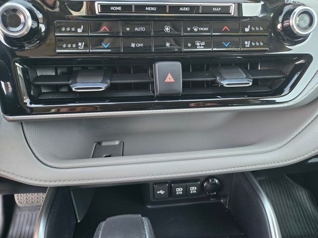 Used 2021  Toyota Platinum image 15