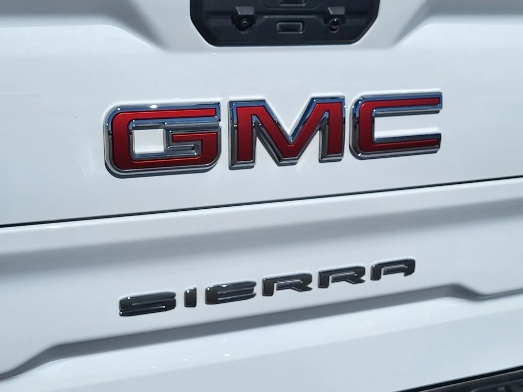 Used 2024 Summit White GMC SLT image 8