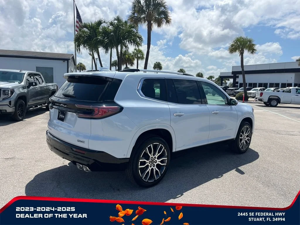 2026 GMC Acadia Denali Ultimate - Photo 5