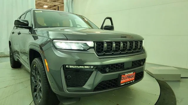 New 2026 Baltic Gray Metallic Clear-Coat Exterior Paint Jeep Summit image 14