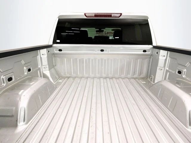 Used 2021 Silver GMC Elevation image 26