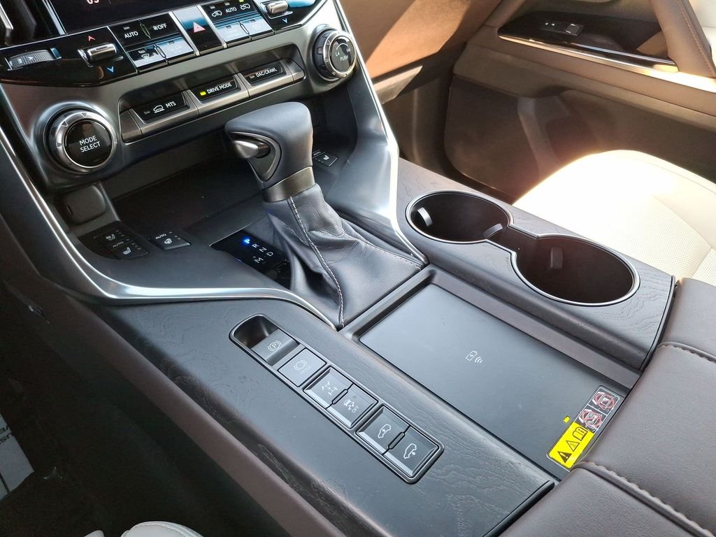 Certified Used 2024 White Lexus 600 Luxury image 21