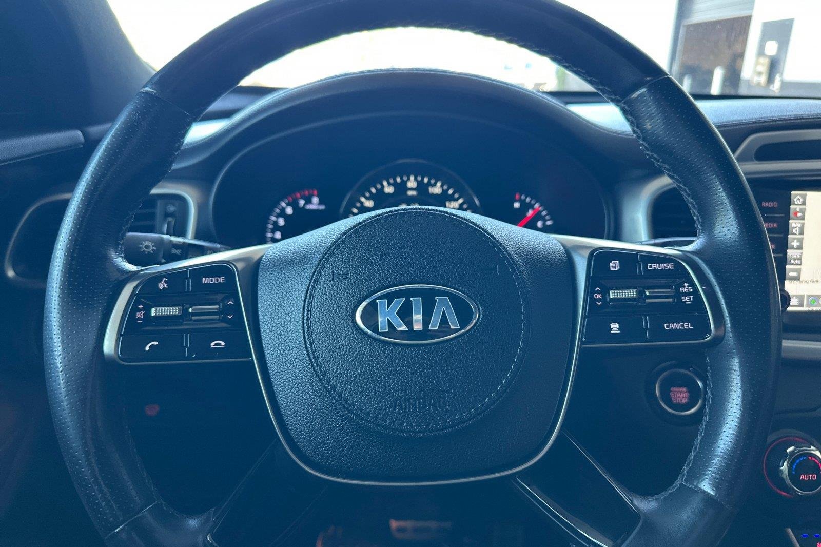 Used 2019 Snow White Pearl Kia SX Limited V6 image 25