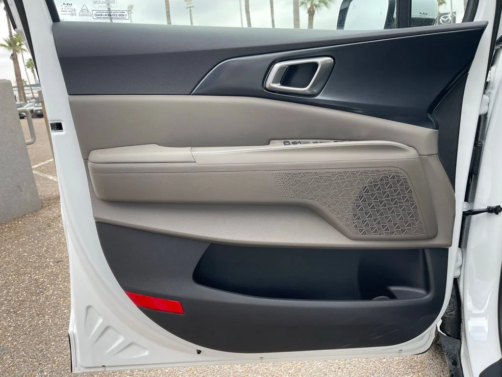 New 2026 White Kia LXS image 17
