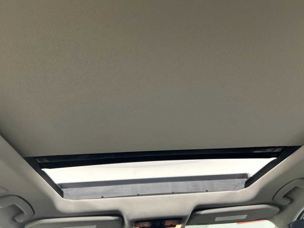 Used 2023 White Nissan SV image 18