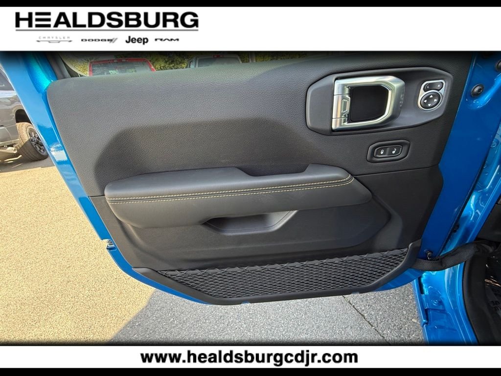 2026 Jeep Wrangler 4-Door Sahara - Photo 10