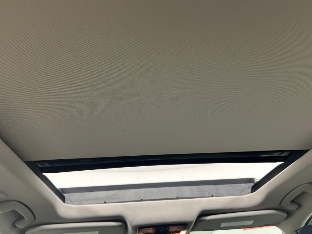 Used 2023 White Nissan SV image 18