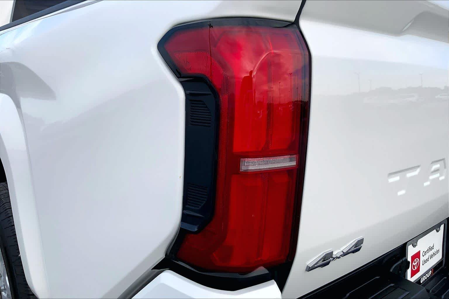 Used 2026 Ice Cap Toyota SR5 image 28