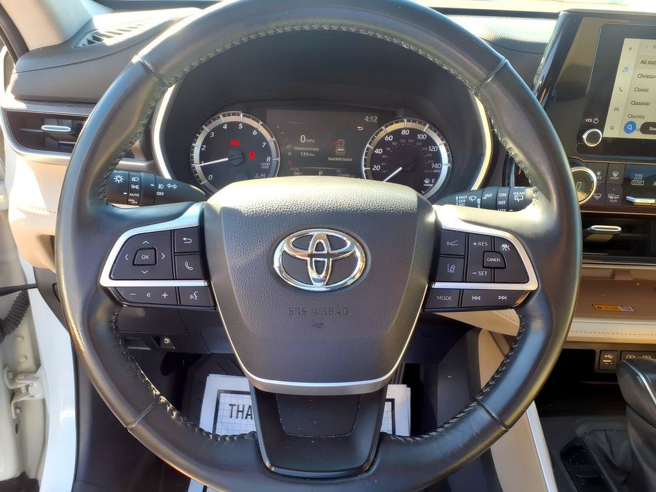 Used 2023 Pearl Toyota XLE image 26