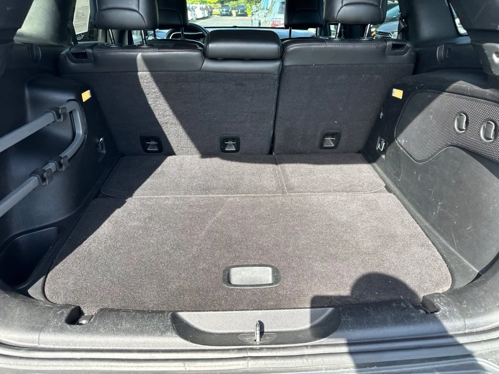 Used 2016 Black Jeep Trailhawk image 11