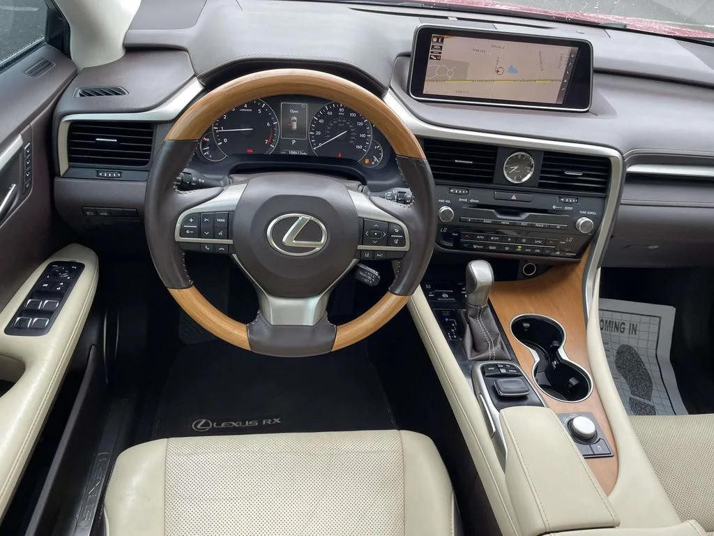 Used 2016 Matador Red Mica Lexus Base image 11