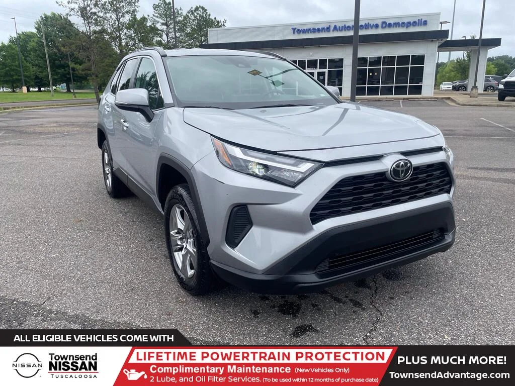 2024 Toyota RAV4 XLE FWD's photo