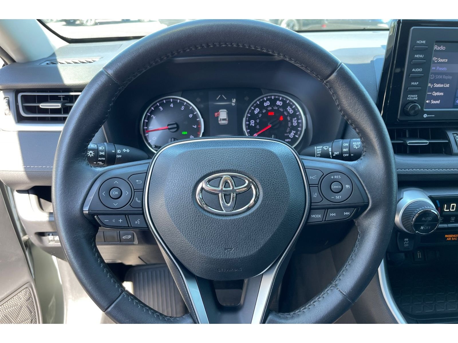 Used 2022 Lunar Rock Toyota XLE Premium image 35