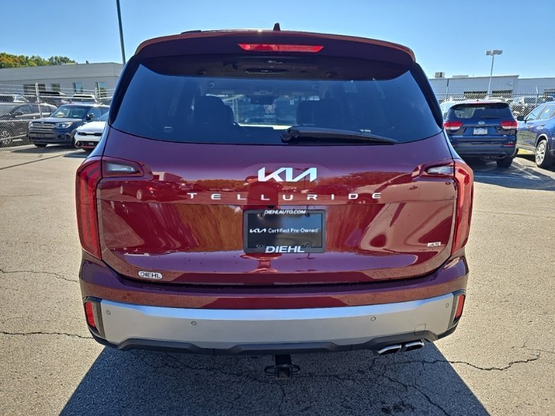 Used 2024 Red Kia S image 7