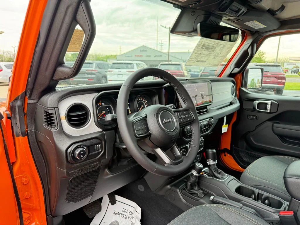 2025 Jeep Gladiator Willys - Photo 15