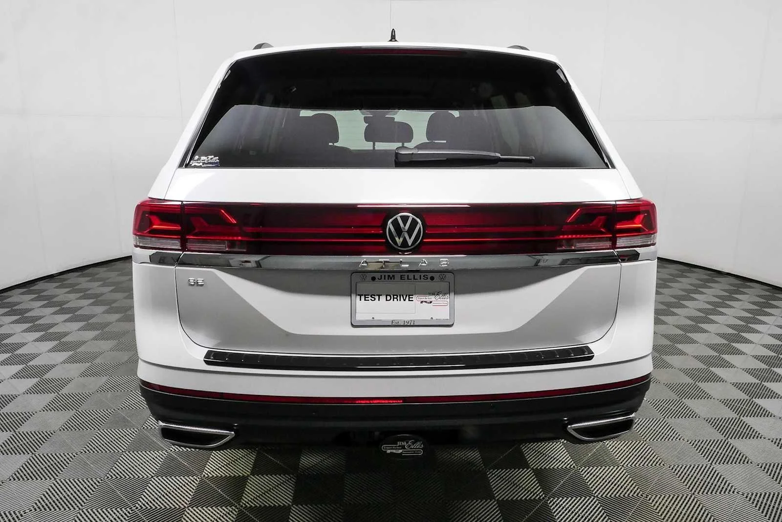 New 2026 Opal White Pearl Volkswagen 2.0T SE w/Technology image 31
