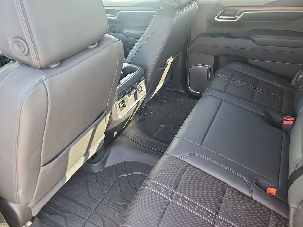 Used 2025 Black Chevrolet High Country image 32
