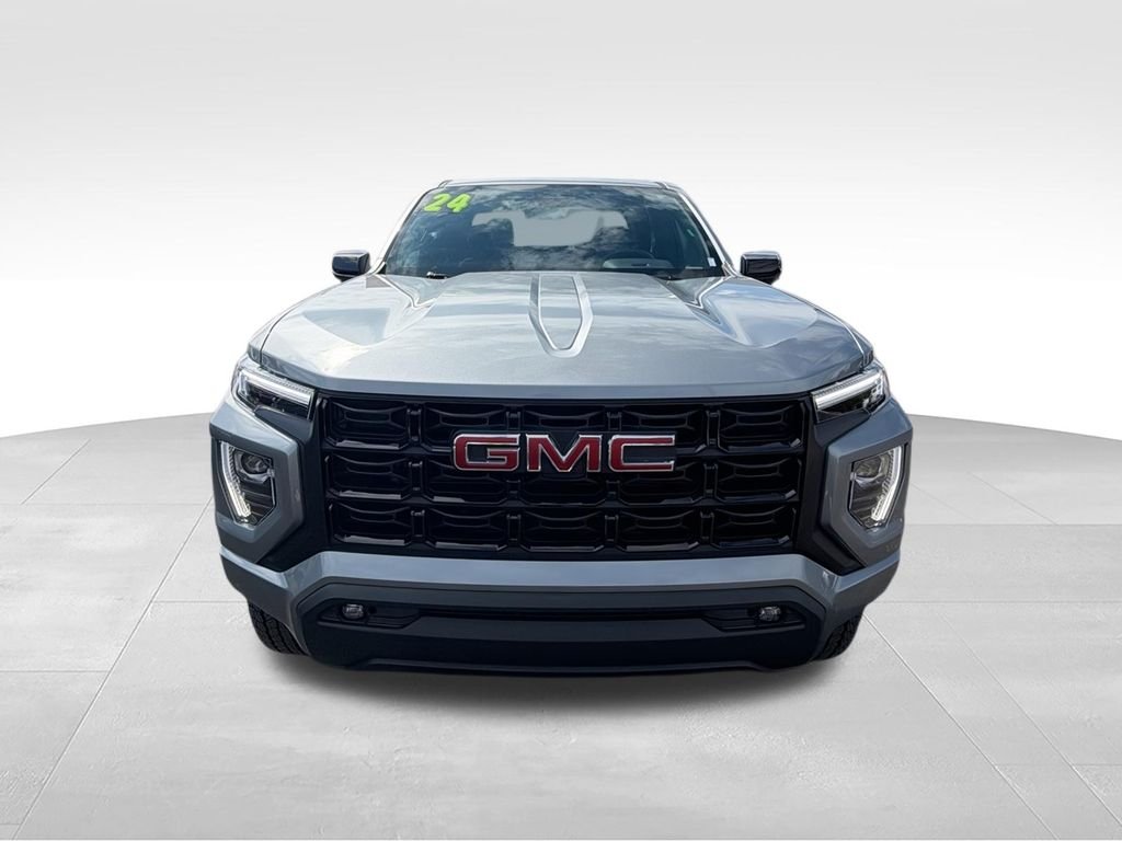 Used 2024 Silver GMC Elevation image 4