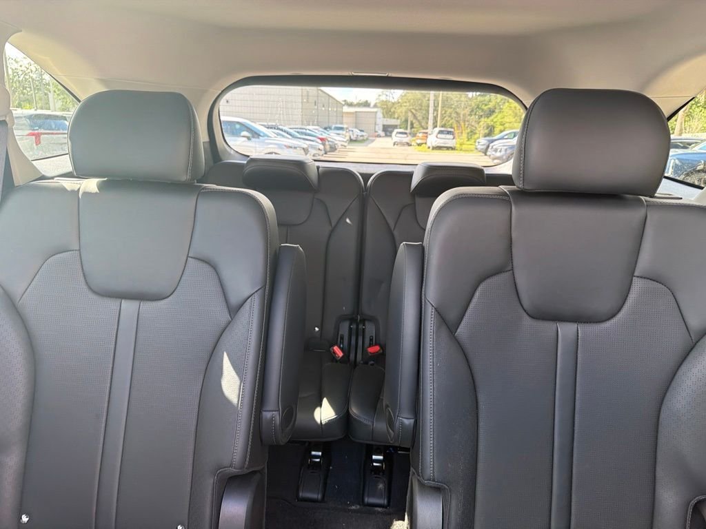 Certified Used 2025 Gravity Grey Kia SX image 23