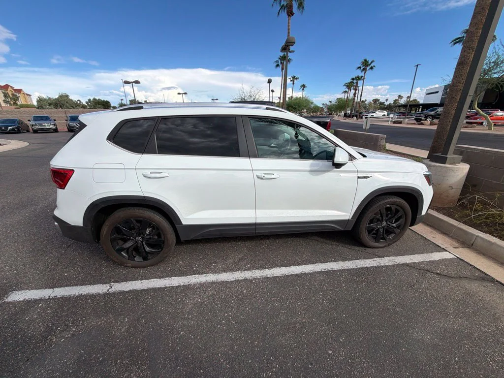 Used 2023 White Volkswagen 1.5T SE image 5