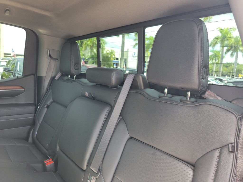 Used 2025 Silver GMC Denali image 12