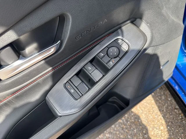 New 2026 Bluestone Pearl / Super Black Two-tone Nissan SR image 11