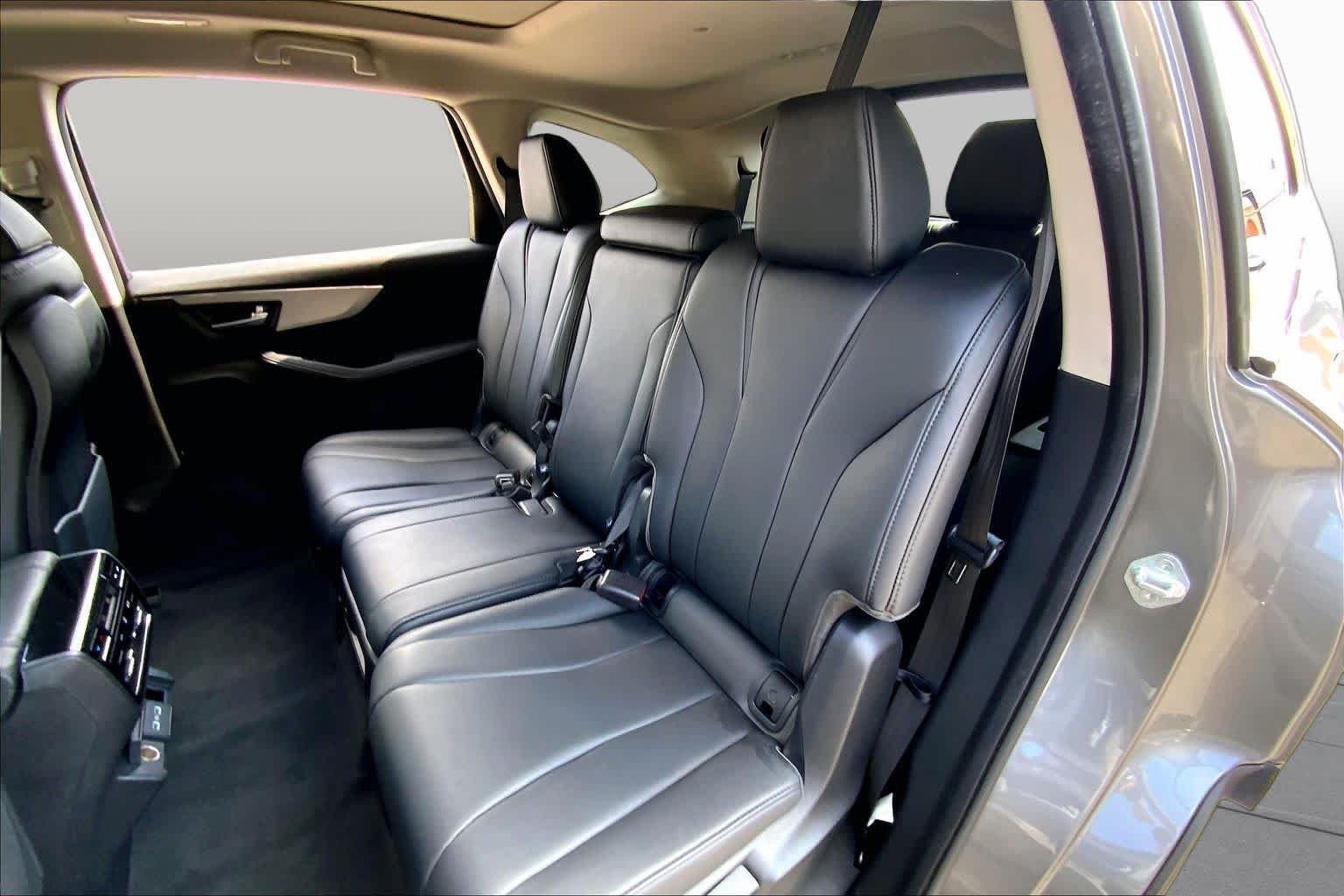 Used 2024 Liquid Carbon Metallic Acura  image 21
