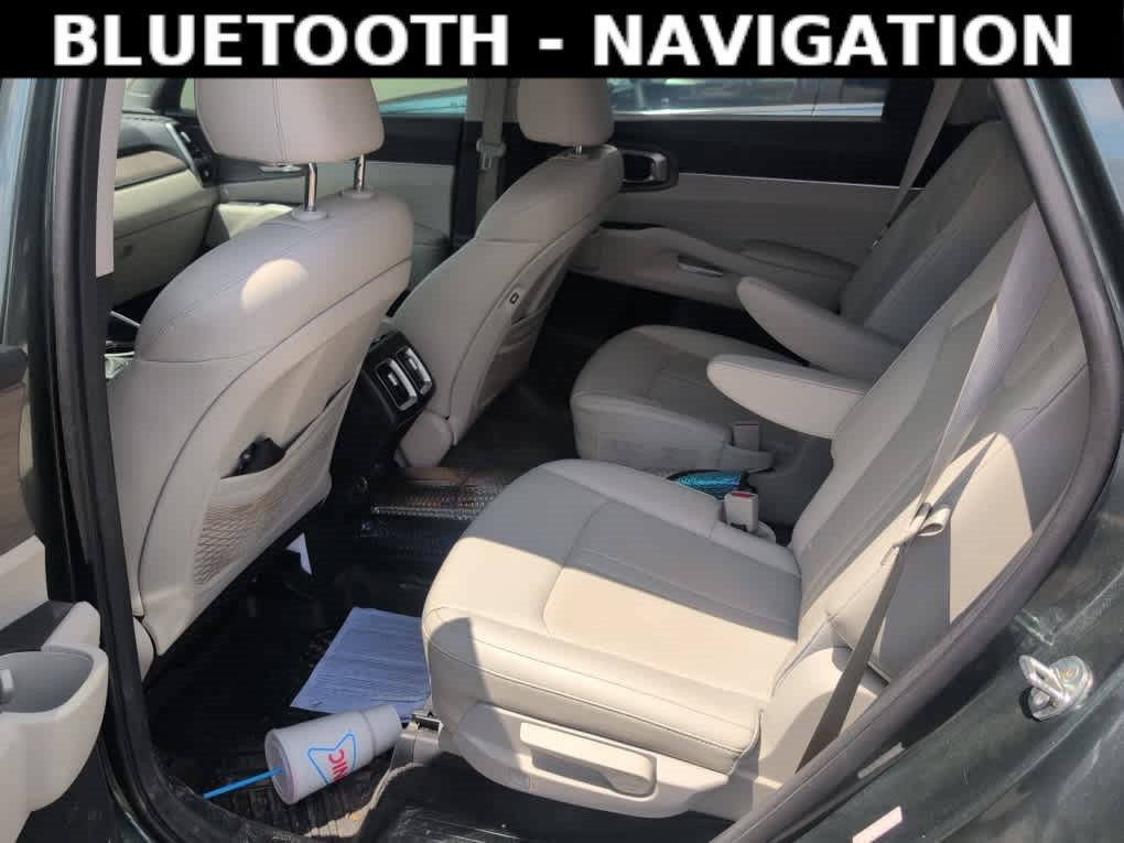 Used 2022 Aruba Green Kia X-Line EX image 6