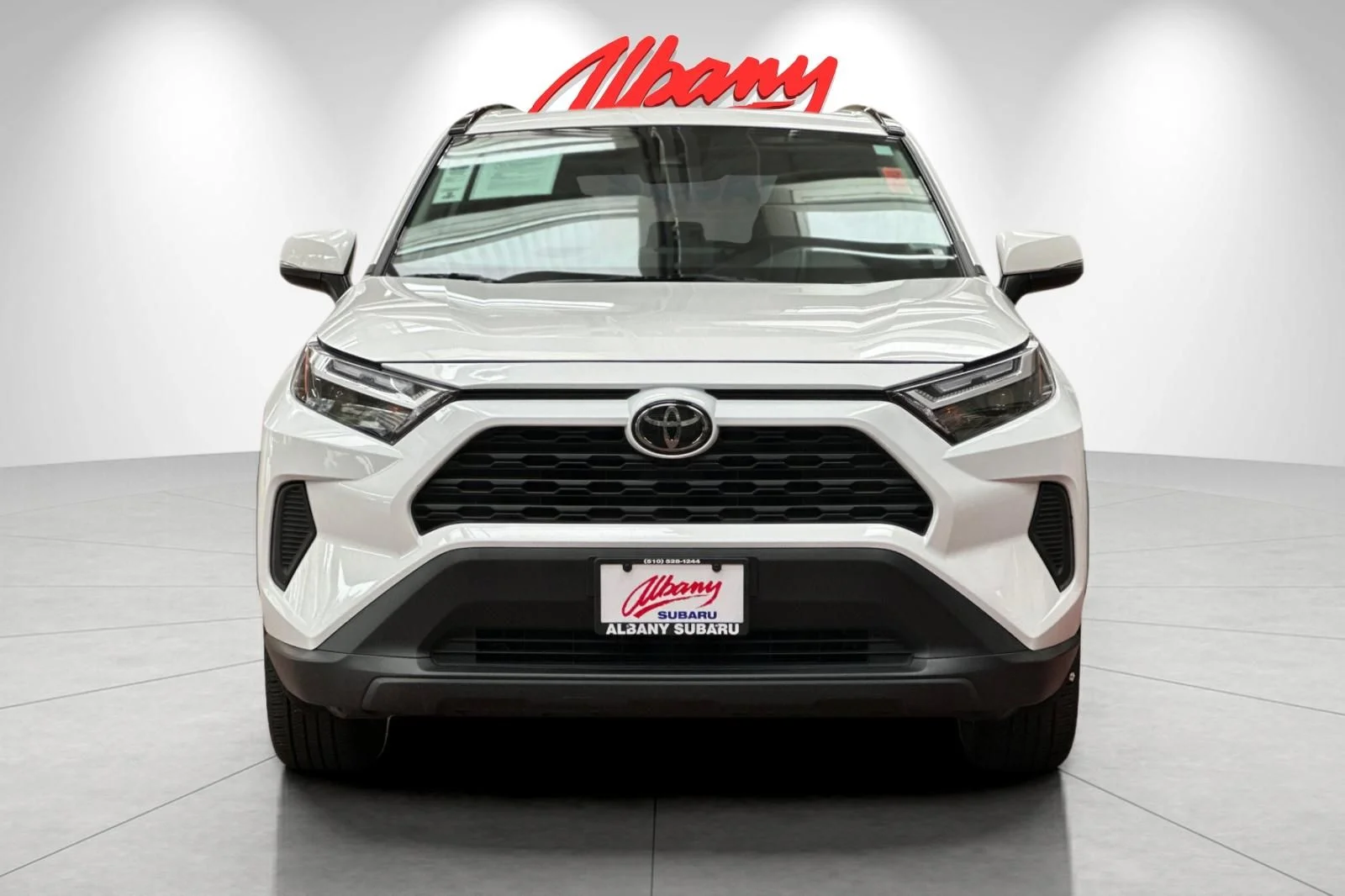 Used 2025 White Toyota XLE image 10