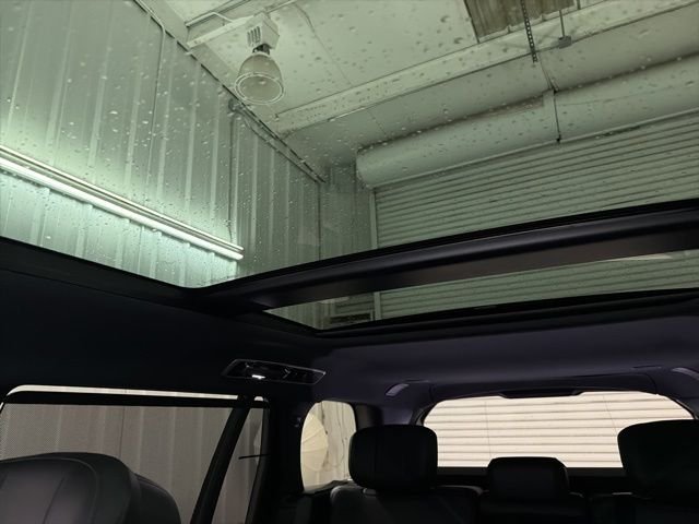New 2026 Santorini Black Land Rover Autobiography image 40