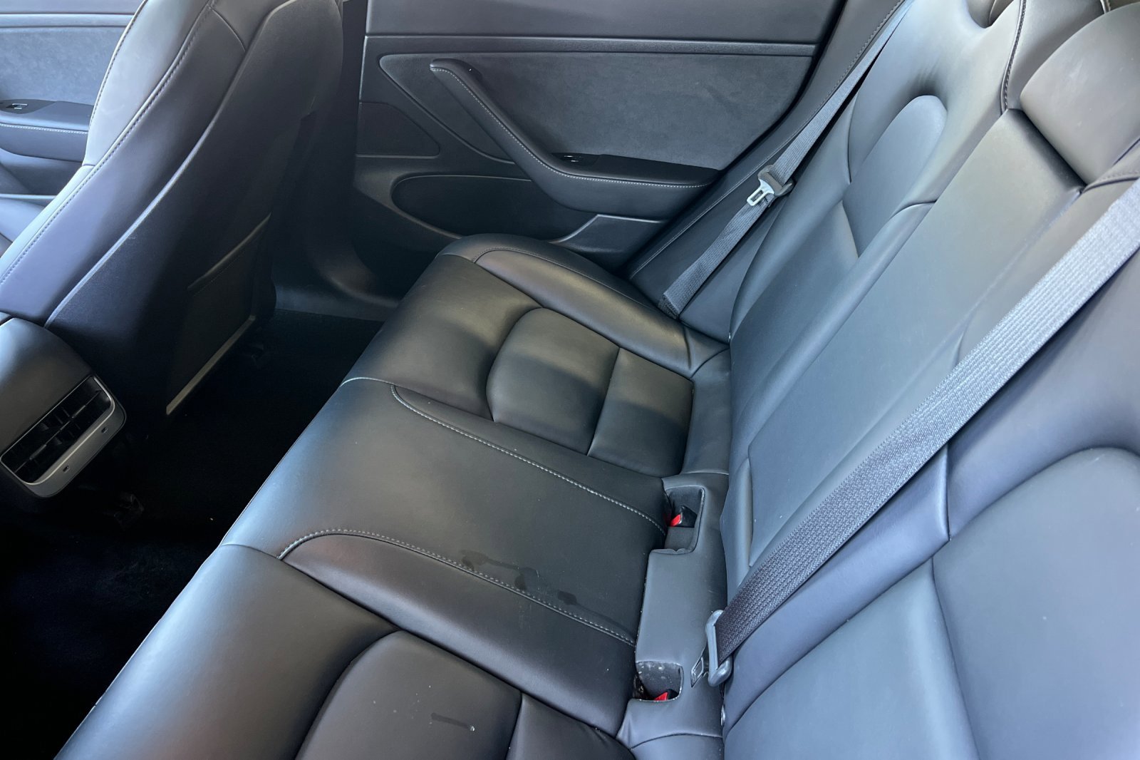 Used 2020 Deep Blue Metallic Tesla Standard Range Plus image 12