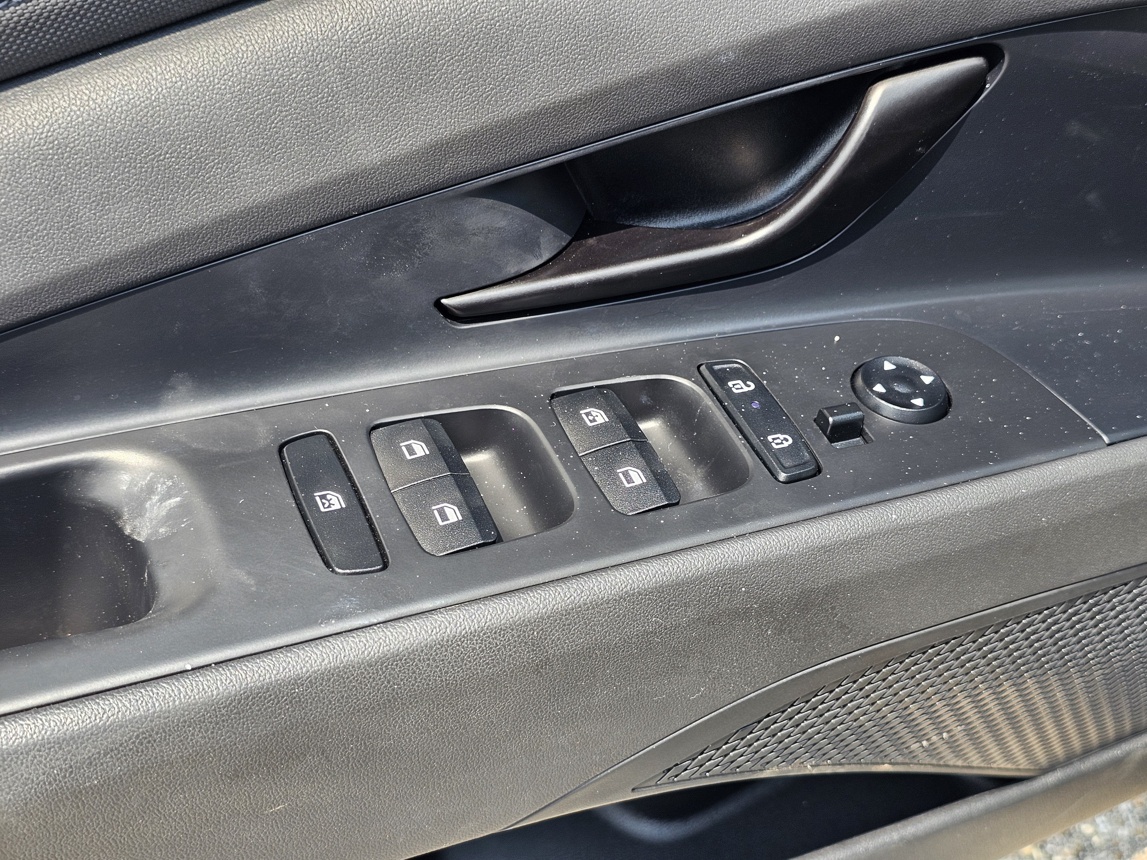 2026 Hyundai Elantra SEL Sport - Photo 14