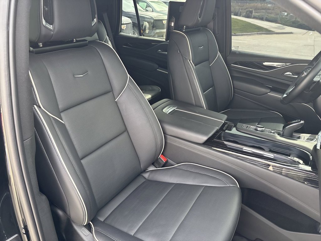 2023 Cadillac Escalade Sport - Photo 35